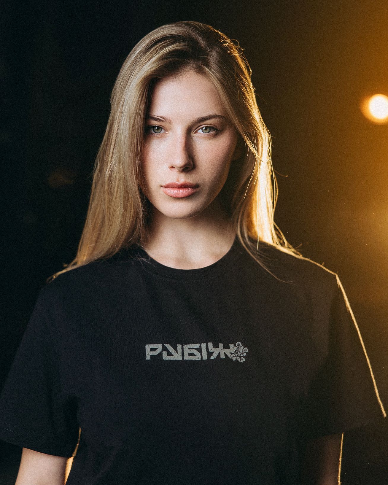Жіноча фірмова футболка РУБІЖ, XS rubizh_sword фото